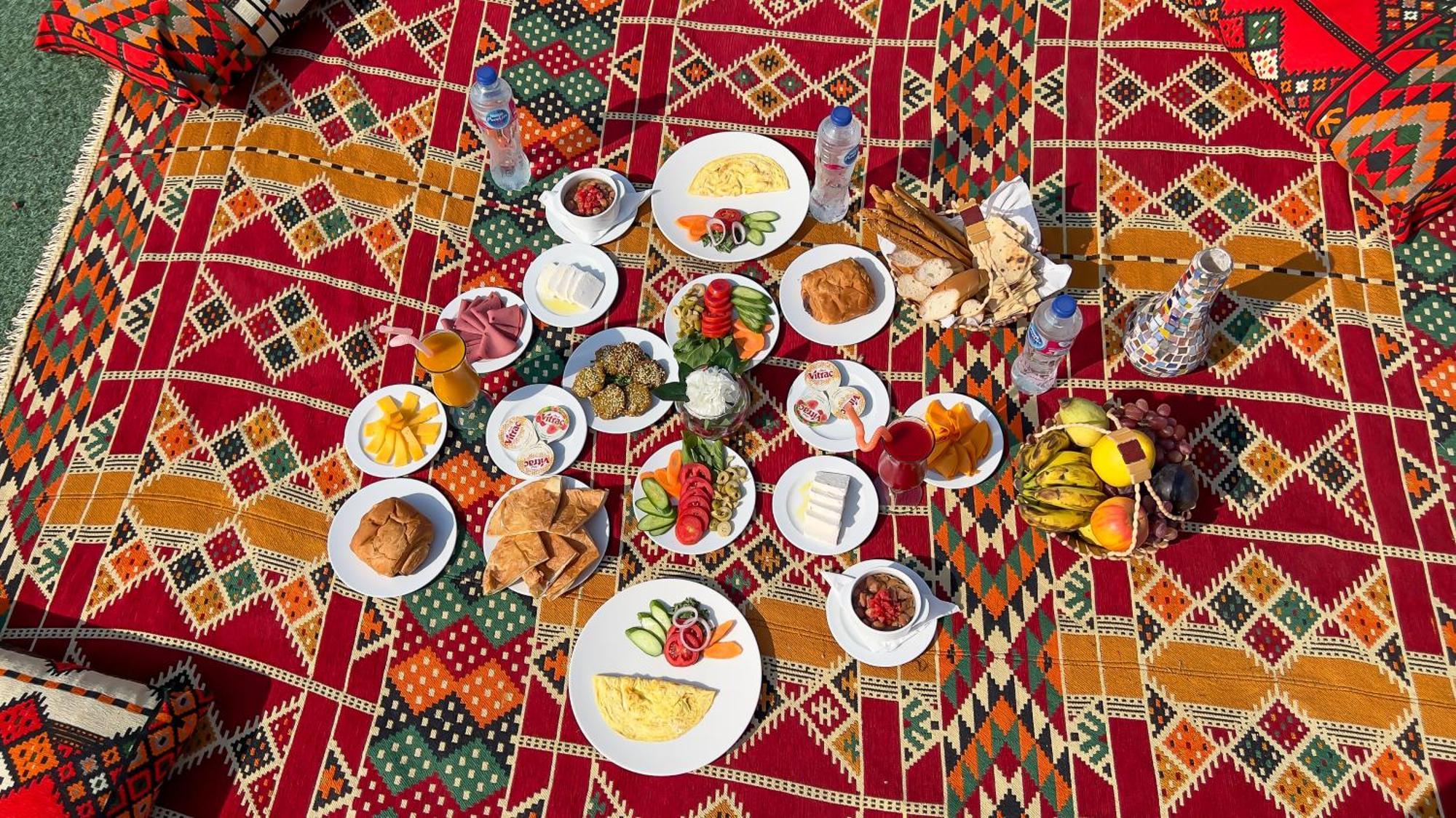Master Pyramids Hotel Al Kawm al Akhdar ภายนอก รูปภาพ